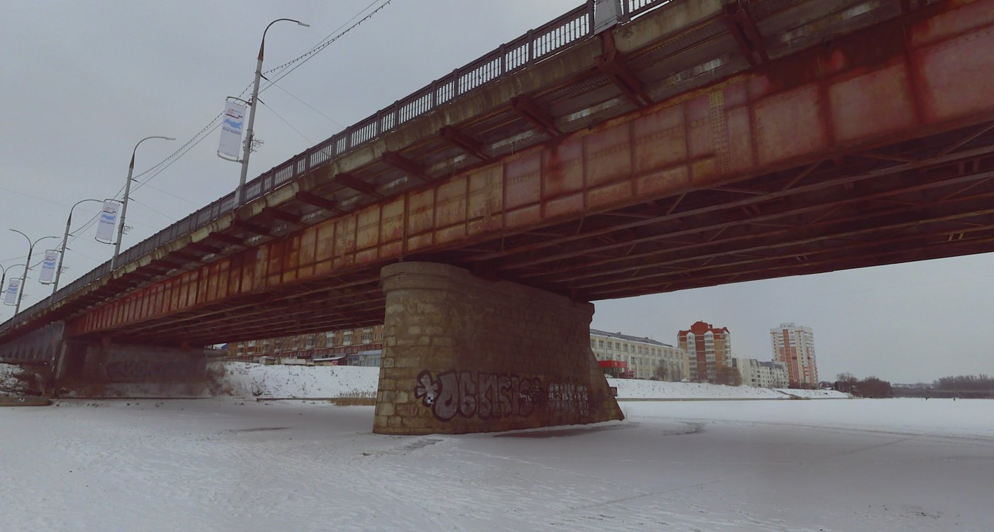 Красный мост в Орле: фотофиксация при съёмке